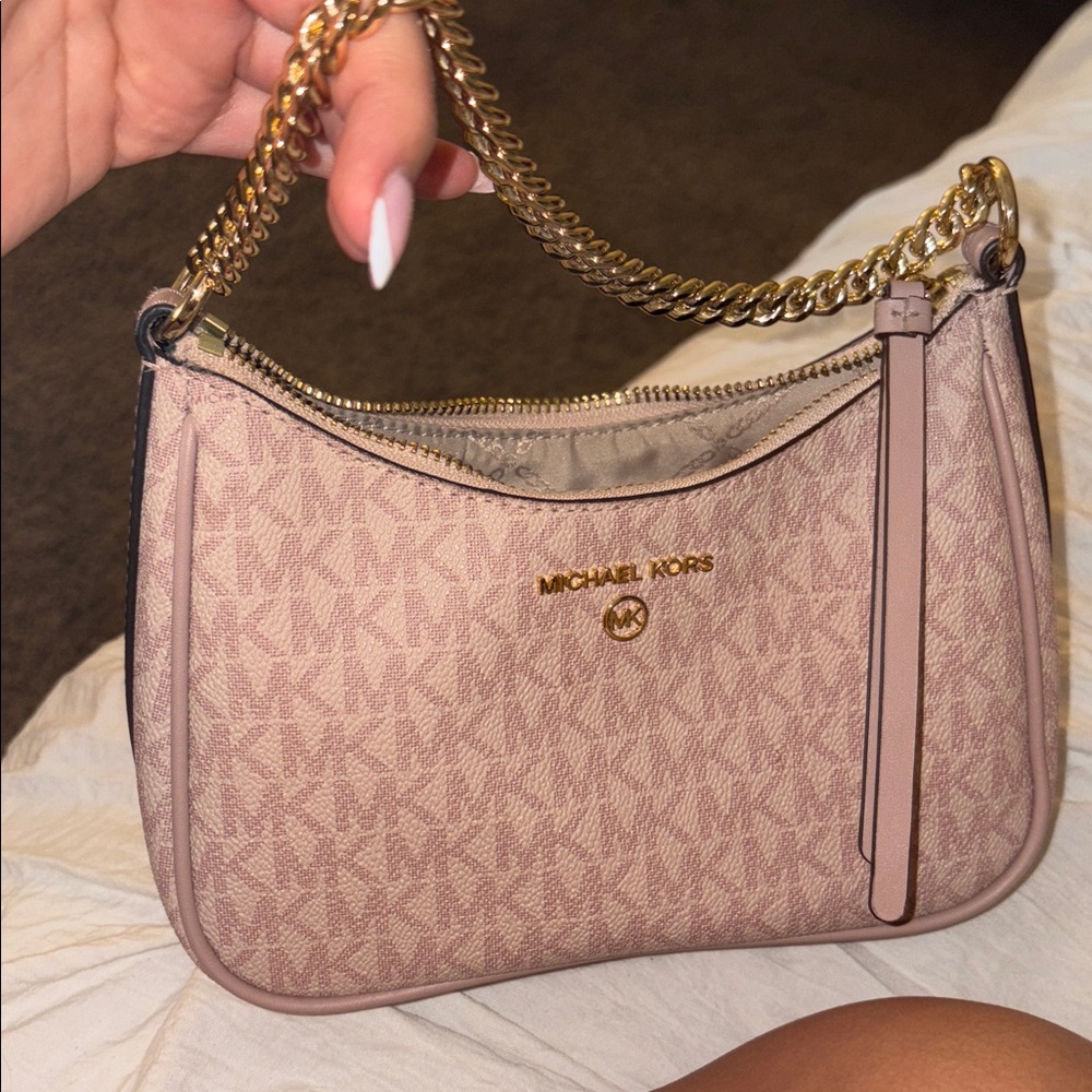 Michael Kors Jet Set Charm Small signature Logo Pochette in Ballet
